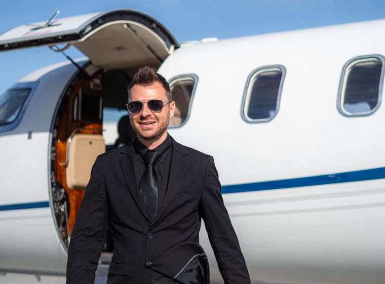 Professional aircraft seller
